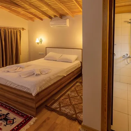 Secret Garden & Camping 4*