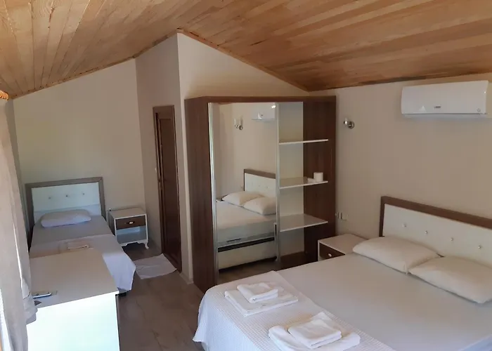 Secret Garden & キャンプ場 Çıralı