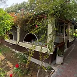 Camping Secret Garden &
