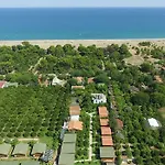 Camping Secret Garden & 4*
