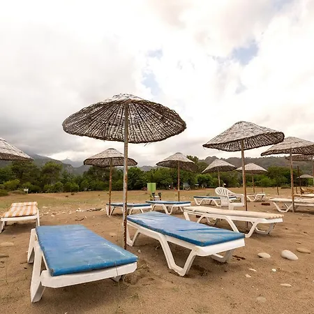 Secret Garden & Campsite 4*