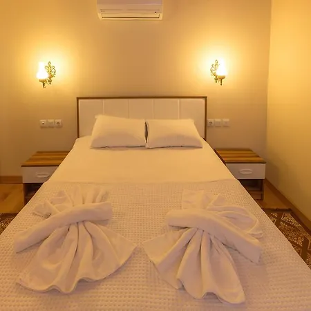 Secret Garden Hotel&bungalows Campingplatz Çıralı