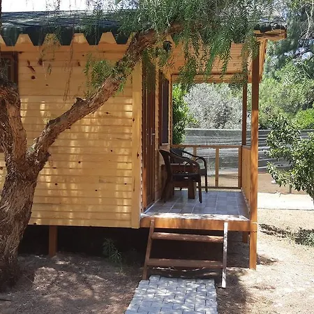 Campsite Secret Garden & 4*