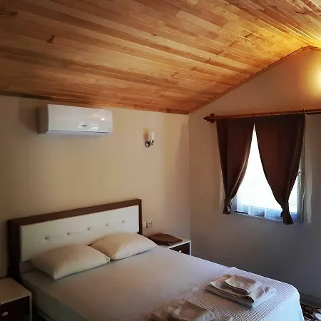 Secret Garden & Campsite 4*