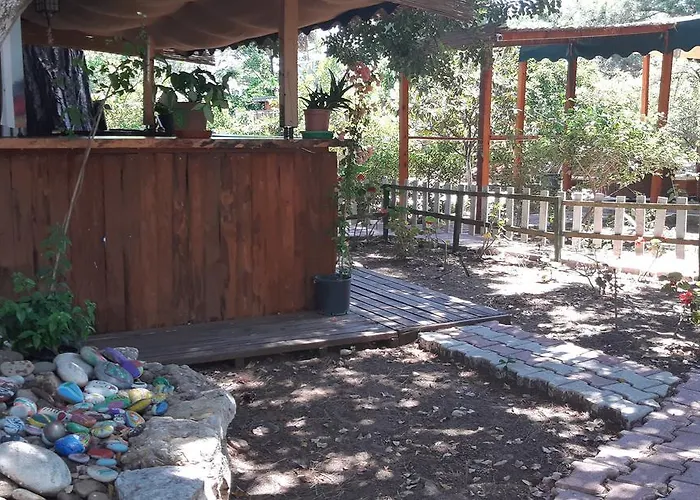 Secret Garden & Campsite 4*