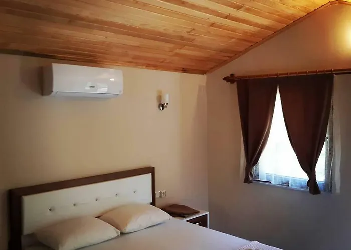 Secret Garden & Campsite 4*